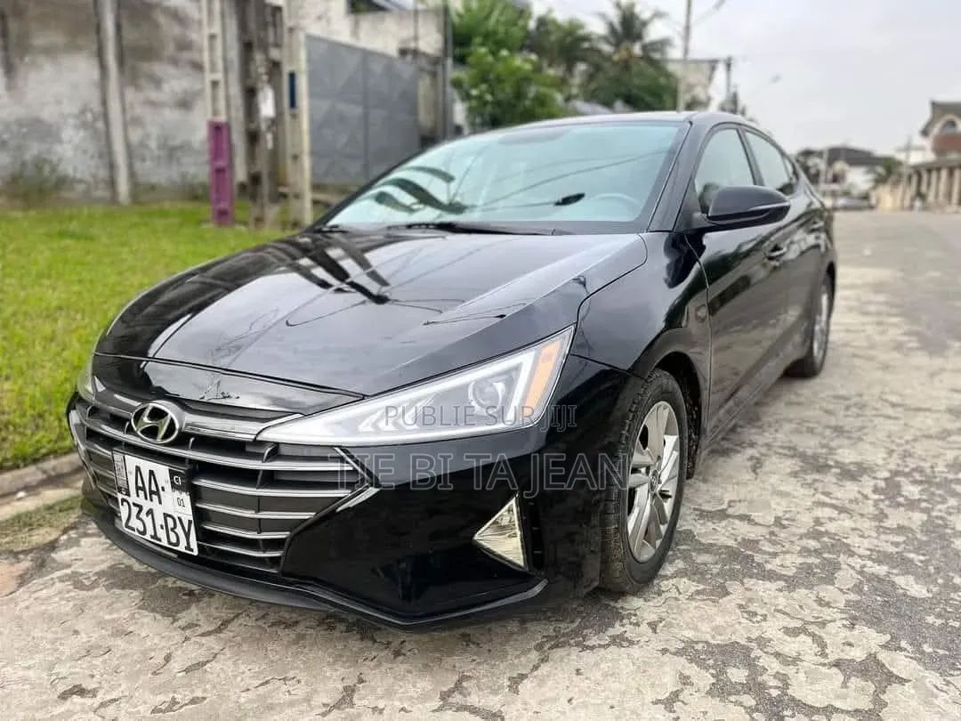 Hyundai Elantra 2019 Noir