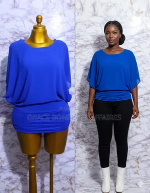T-Shirt Bleu Femme Confortable. Solde : 1500fcfa