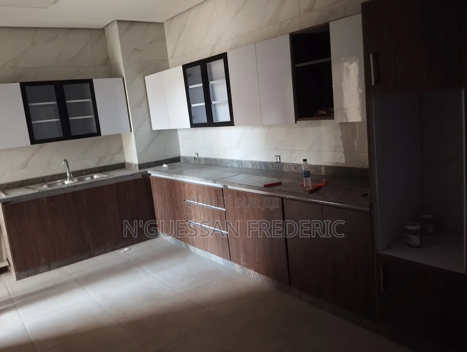 3chbre Appartement dans Marcory à Vendre