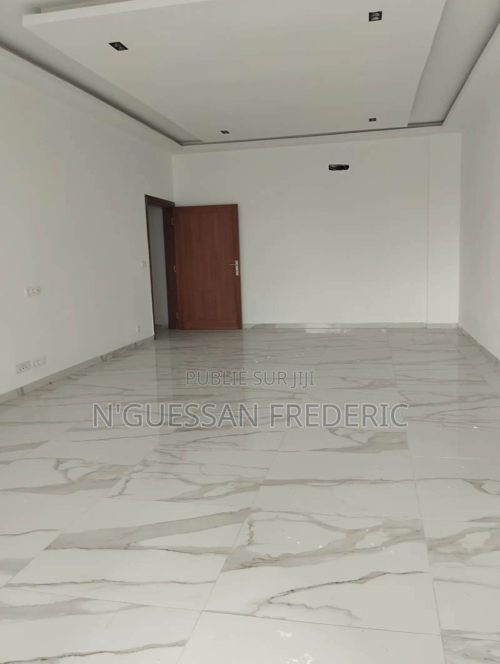 3chbre Appartement dans Marcory à Vendre