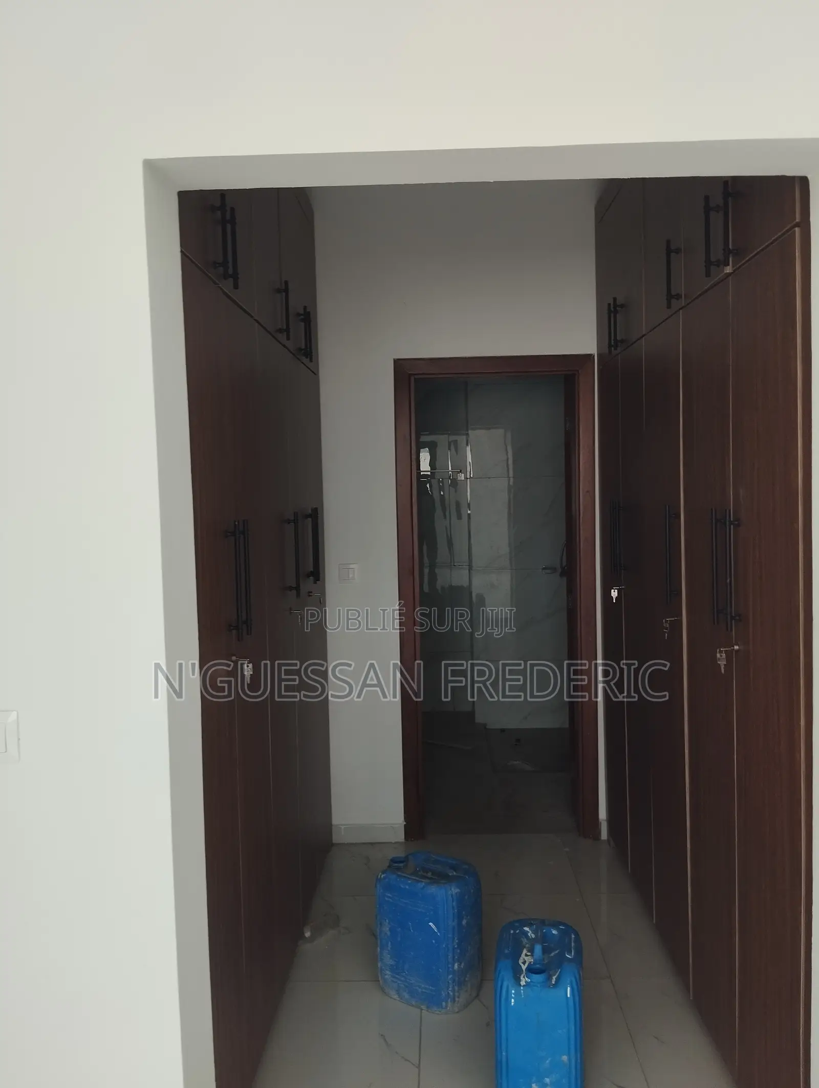 3chbre Appartement dans Marcory à Vendre