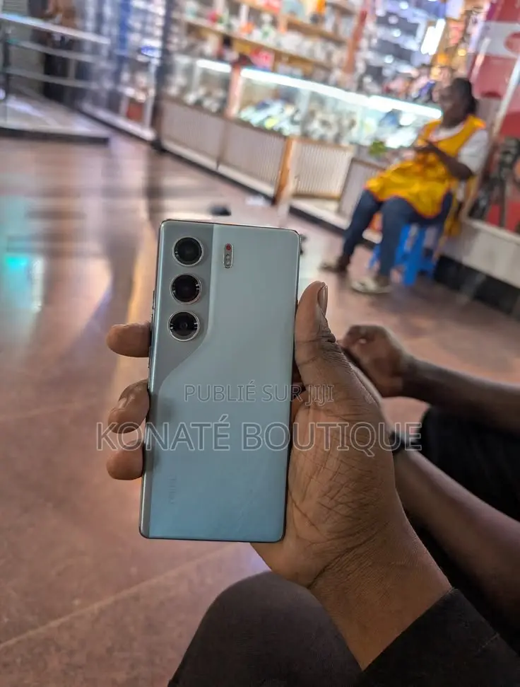 Nouveau Tecno Camon 40 256 GB Blanc