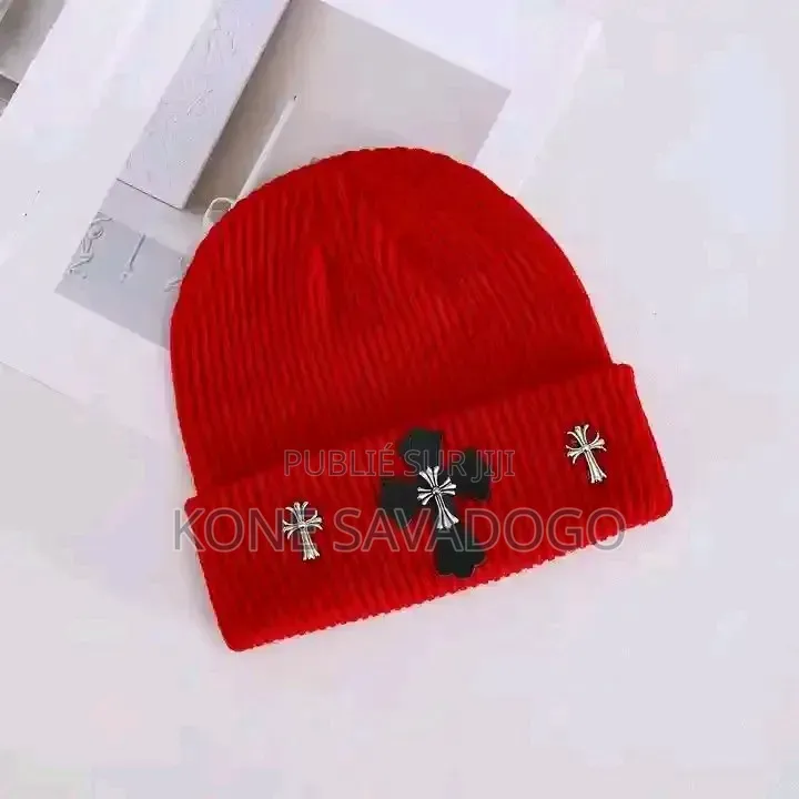 Chapeau Blanc Disponible