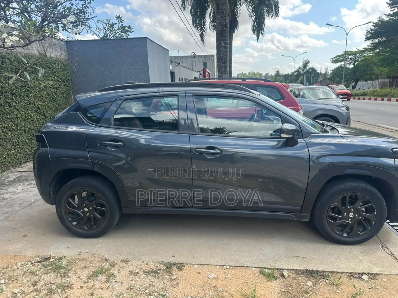 Nouveau Suzuki Fronx 2025 Gris
