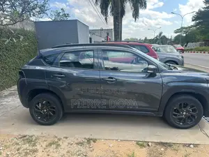 Nouveau Suzuki Fronx 2025 Gris
