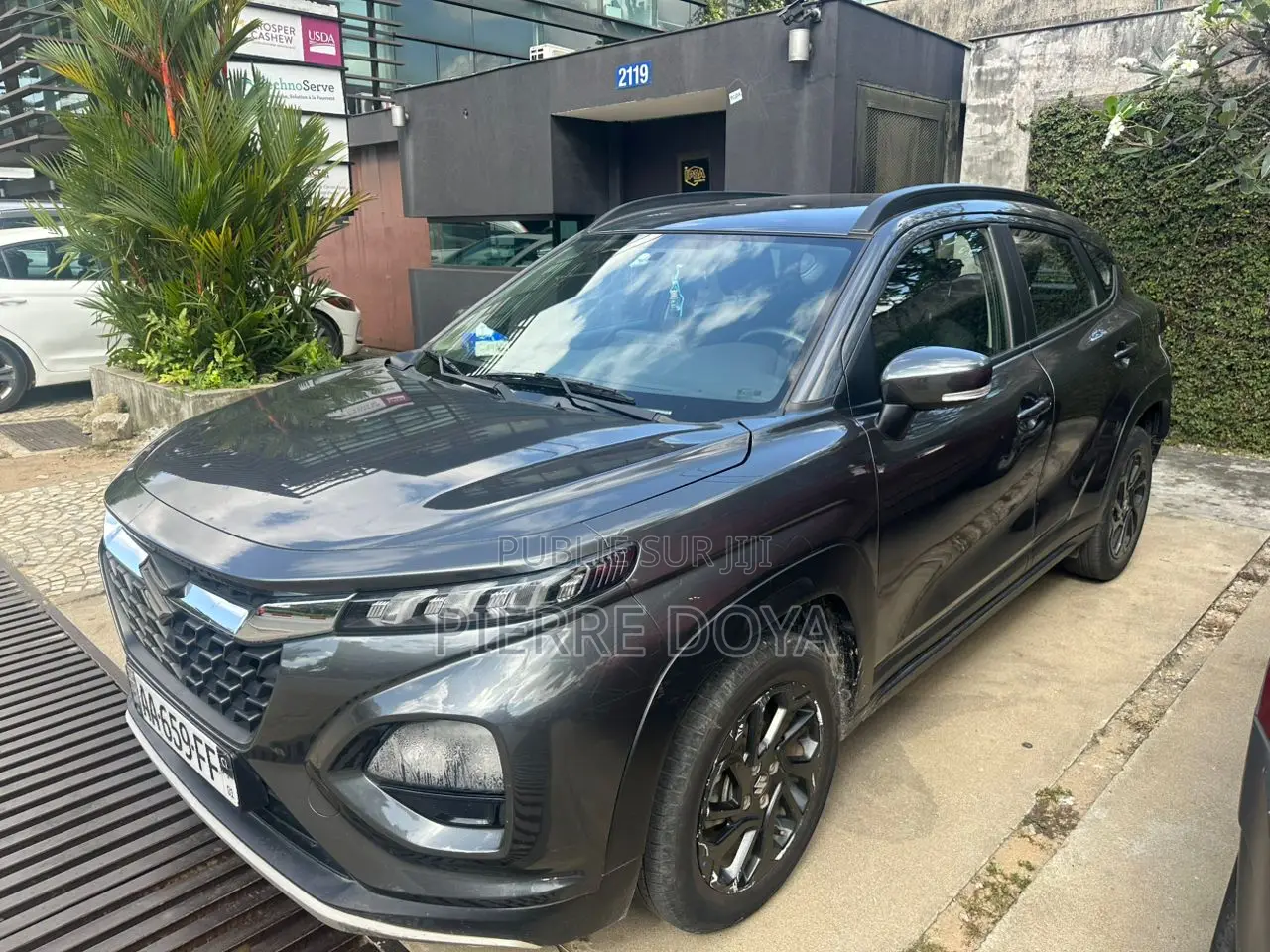 Nouveau Suzuki Fronx 2025 Gris