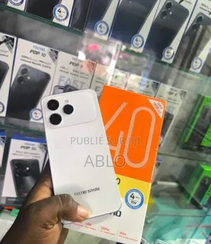Nouveau Tecno Spark 40 128 GB Bleu