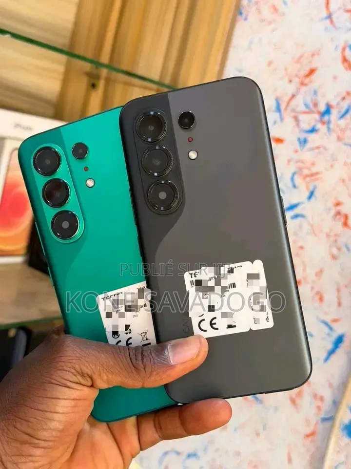 Nouveau Tecno Camon 50 Ultra 512 GB Vert