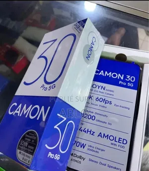 Nouveau Tecno Camon 30 256 GB Vert