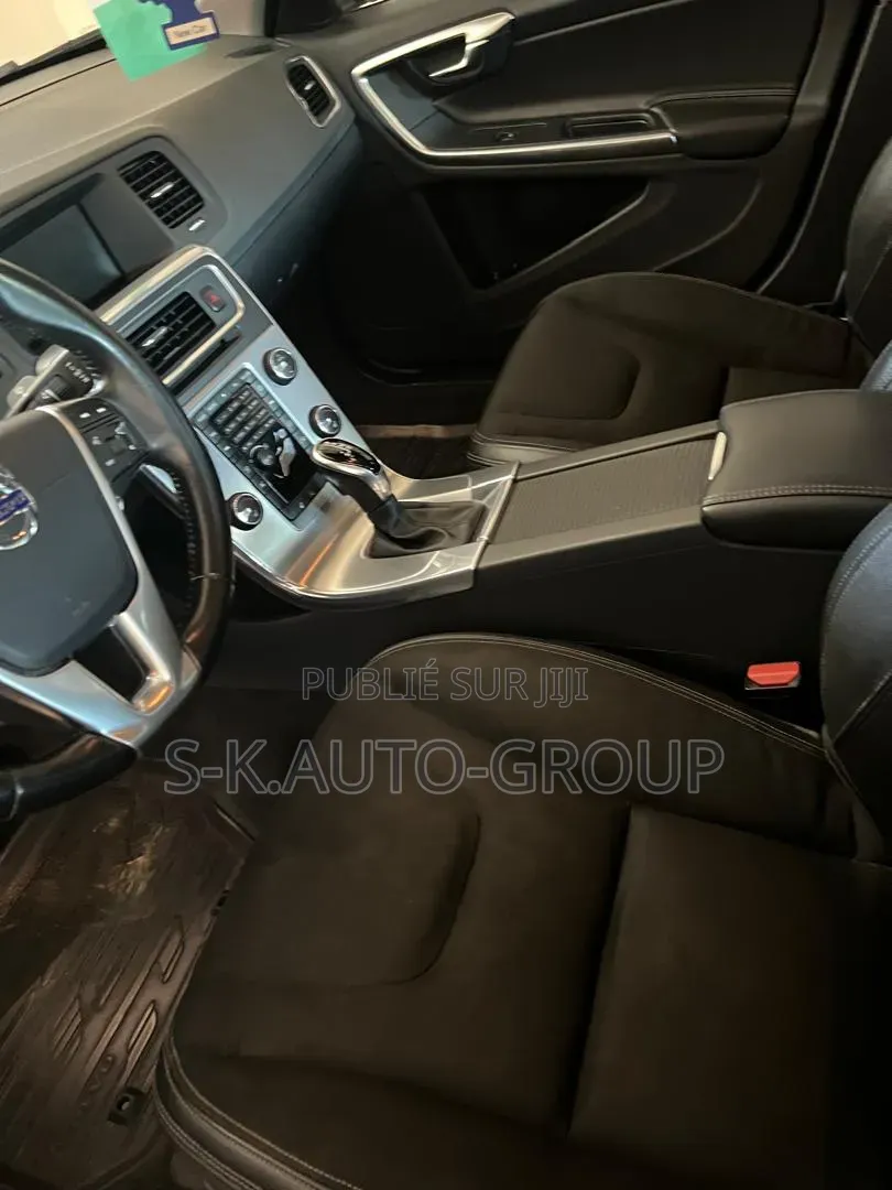 Volvo S60 2018 Noir