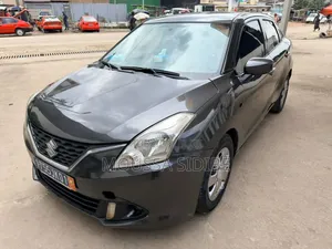 Suzuki Baleno 2019 Gris