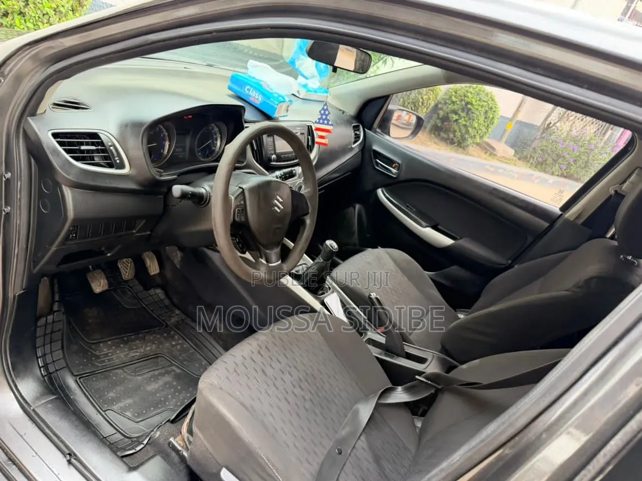 Suzuki Baleno 2019 Gris
