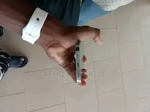 Nouveau Apple iPhone 14 Pro 256 GB Blanc