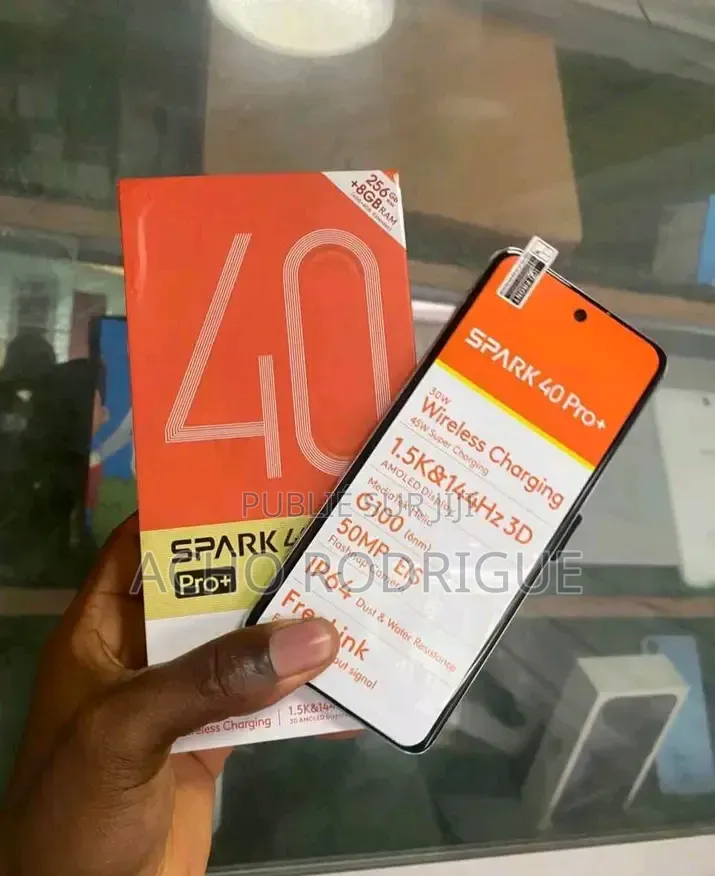 Nouveau Tecno Spark 40 Pro 256 GB Doré