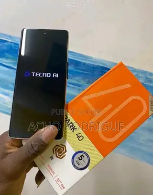 Nouveau Tecno Spark 40 Pro 256 GB Doré