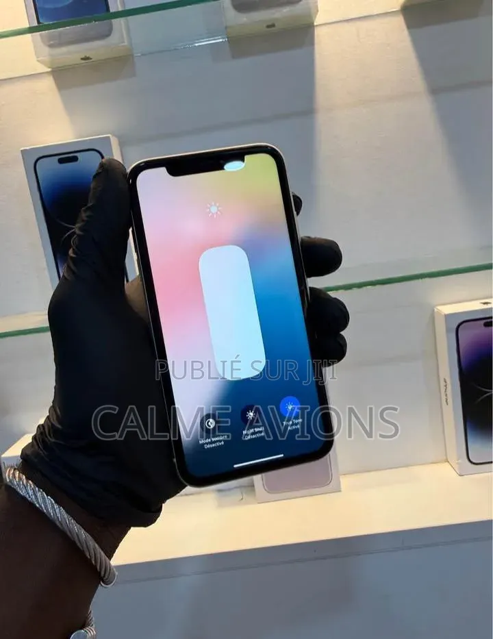 Nouveau Apple iPhone 11 64 GB Blanc