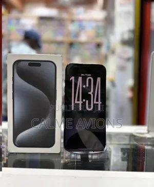 Nouveau Apple iPhone 15 Pro Max 256 GB Autre