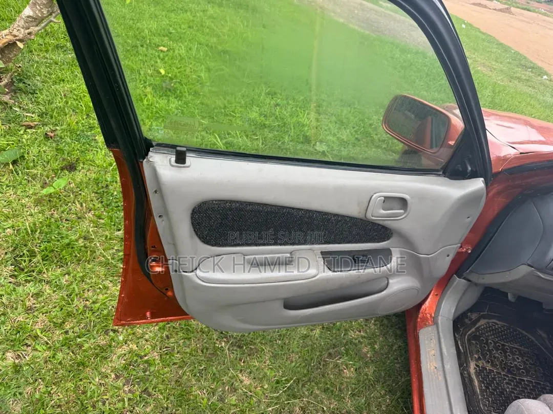 Toyota Corolla 2004 Orange