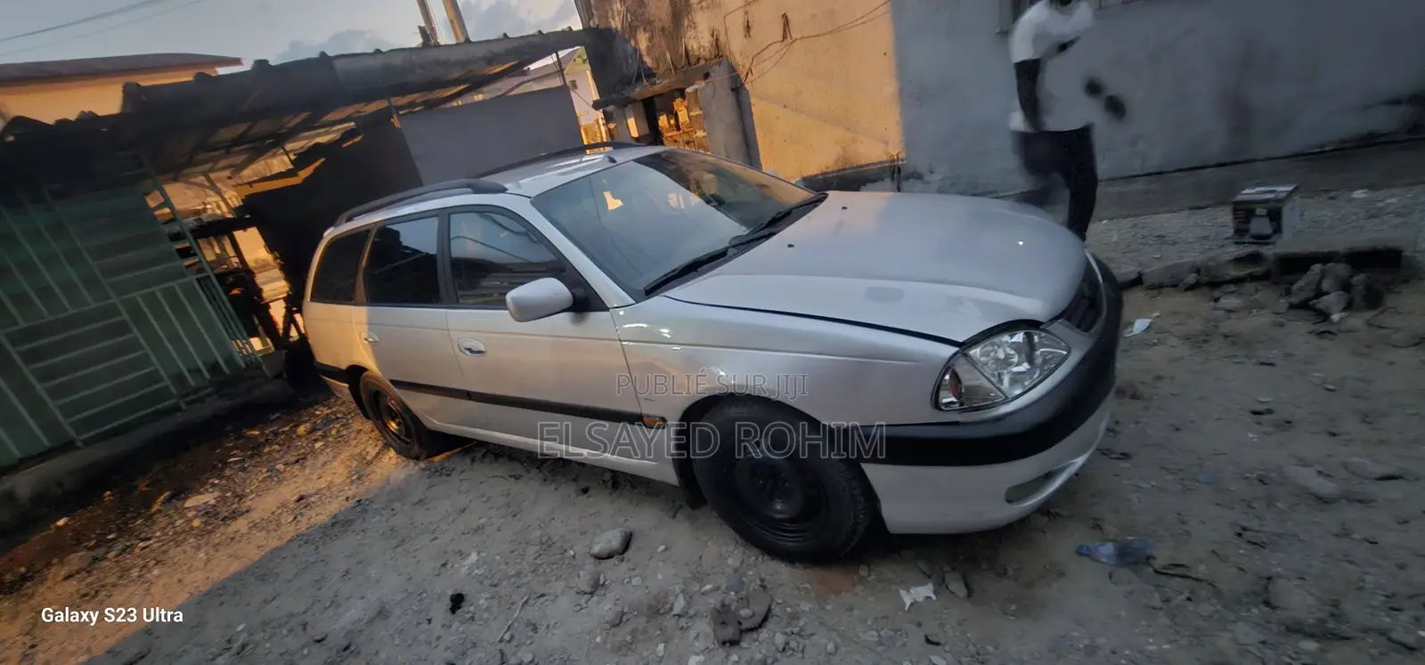 Toyota Avensis Wagon 2.0 D4 VVT-i 2000 Argenté