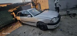 Toyota Avensis Wagon 2.0 D4 VVT-i 2000 Argenté