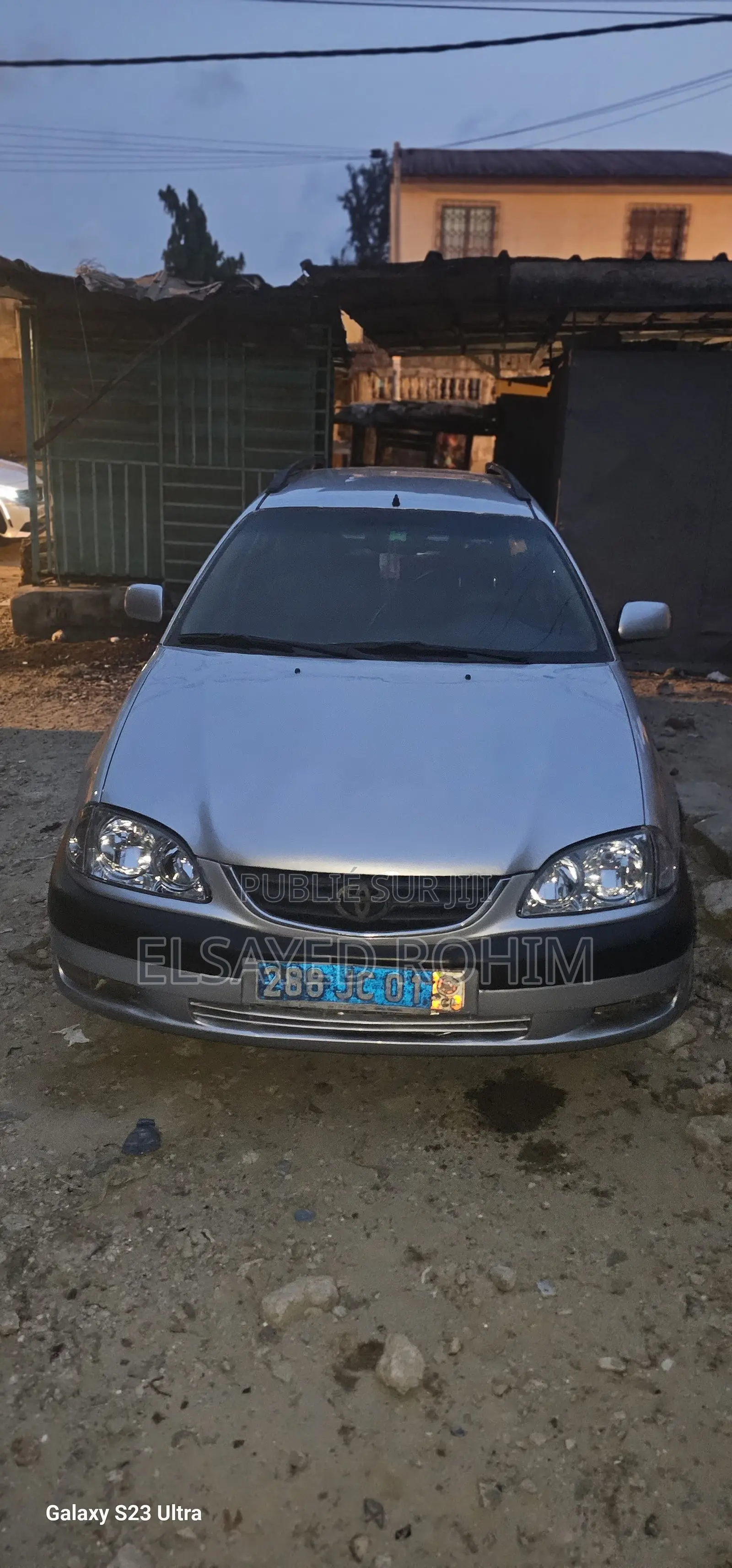 Toyota Avensis Wagon 2.0 D4 VVT-i 2000 Argenté