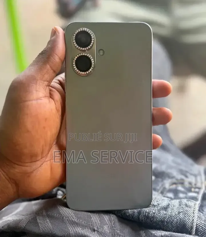 Nouveau Infinix Smart 10 64 GB Noir