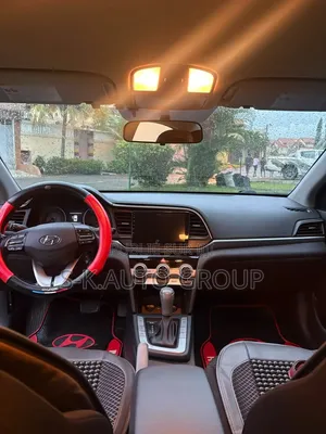 Hyundai Elantra 2019 Gris