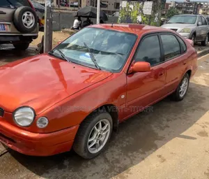 Toyota Corolla 1.4 Sedan 2002 Orange