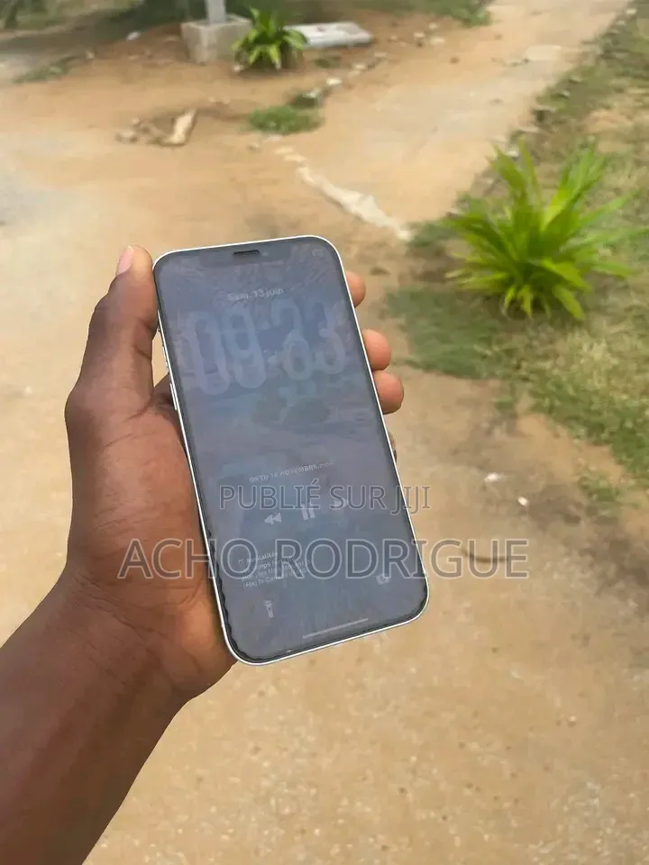 Nouveau Apple iPhone 11 128 GB Bronze