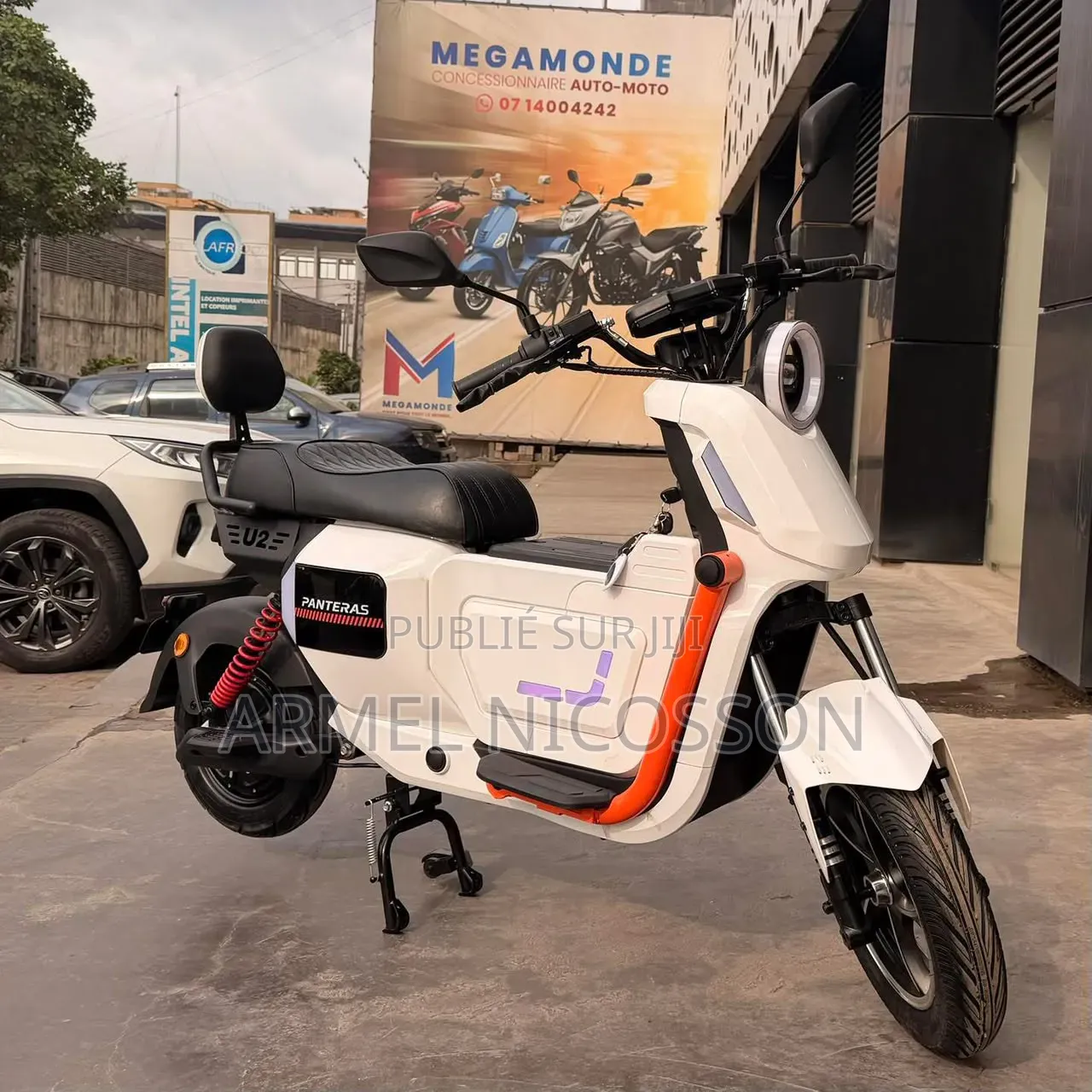 Nouveau Yamaha Crux 2022 Gris