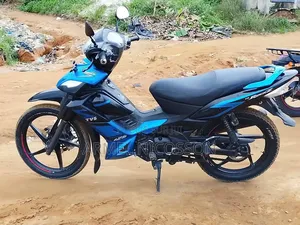 Nouveau TVS Rockz 125 2018 Bleu