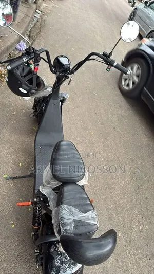 Nouveau Yamaha Crux 2023 Noir