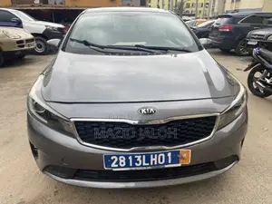 Kia Forte S Sedan 2018 Gris