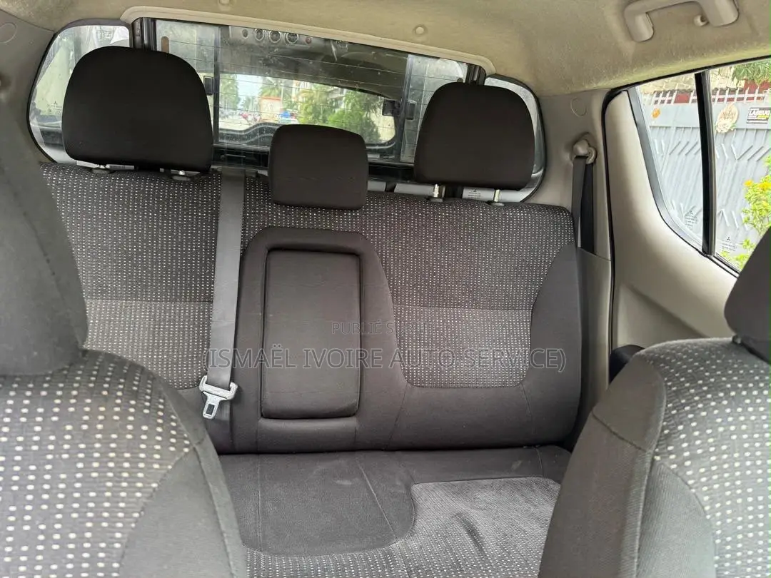 Mitsubishi L200 2017 Gris