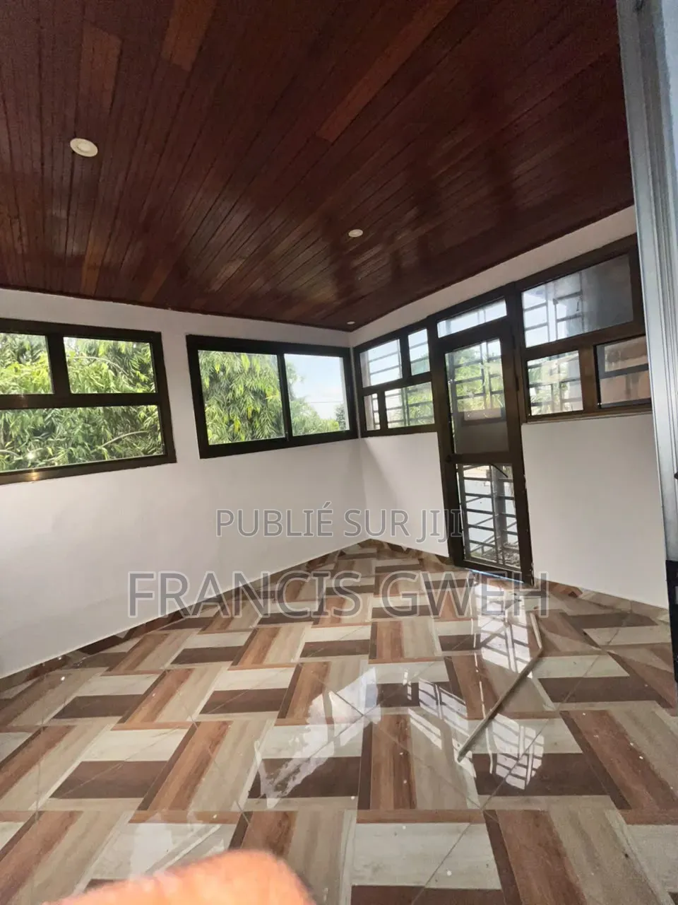 5chbre Duplex dans Francis Gweh, Cocody à Louer