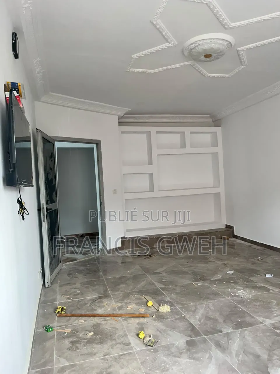 5chbre Duplex dans Francis Gweh, Cocody à Louer