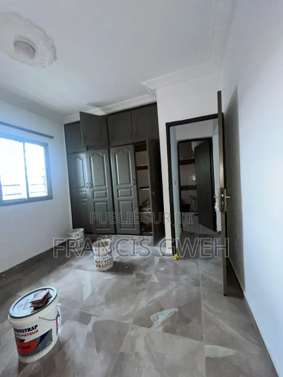 5chbre Duplex dans Francis Gweh, Cocody à Louer