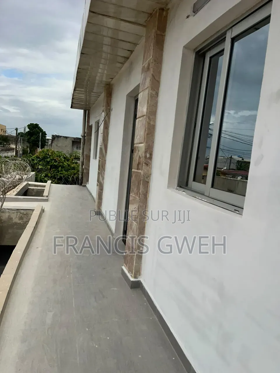 3chbre Duplex dans Francis Gweh, Cocody à Louer