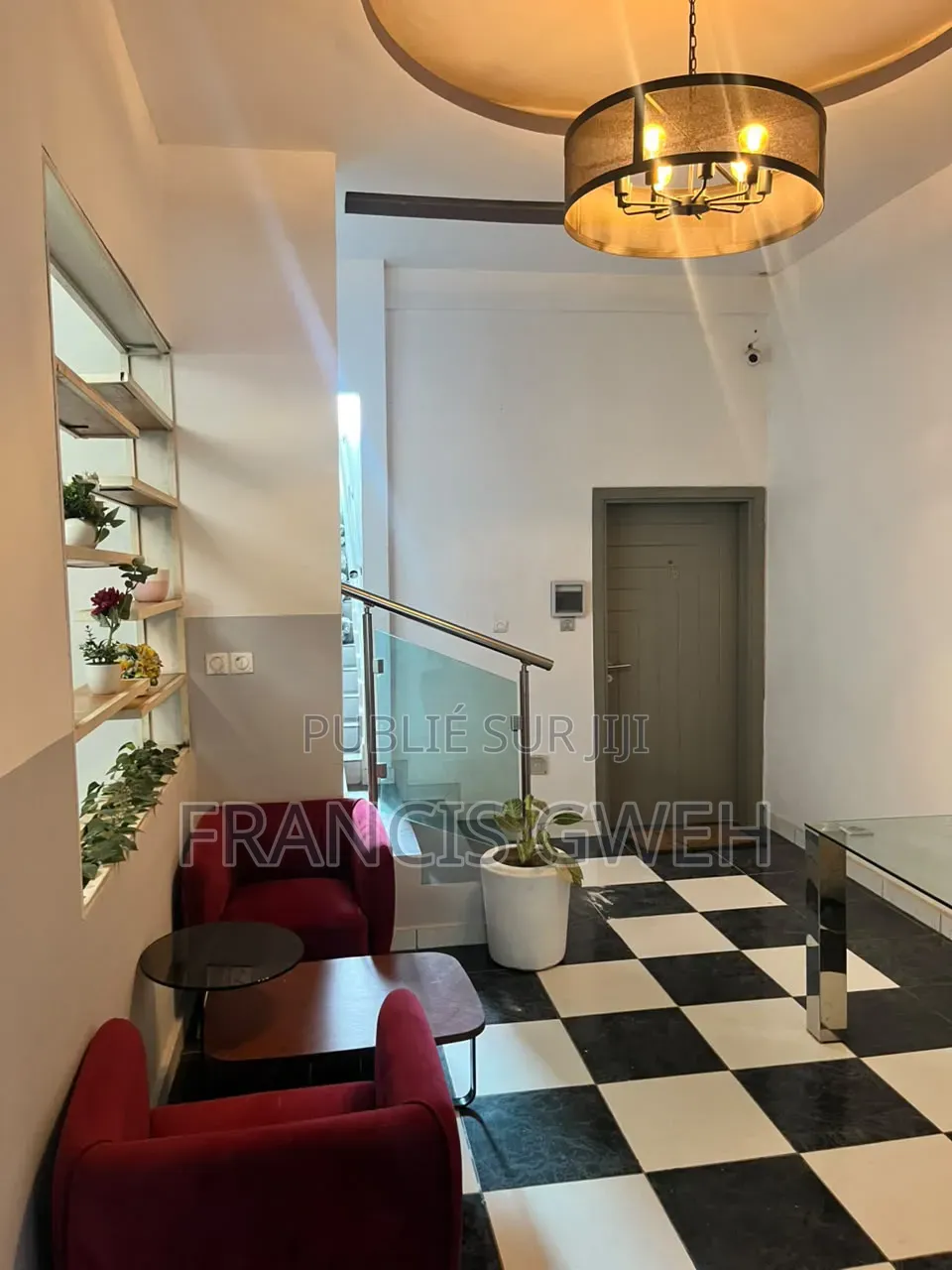 3chbre Appartement dans Francis Gweh, Cocody à Louer