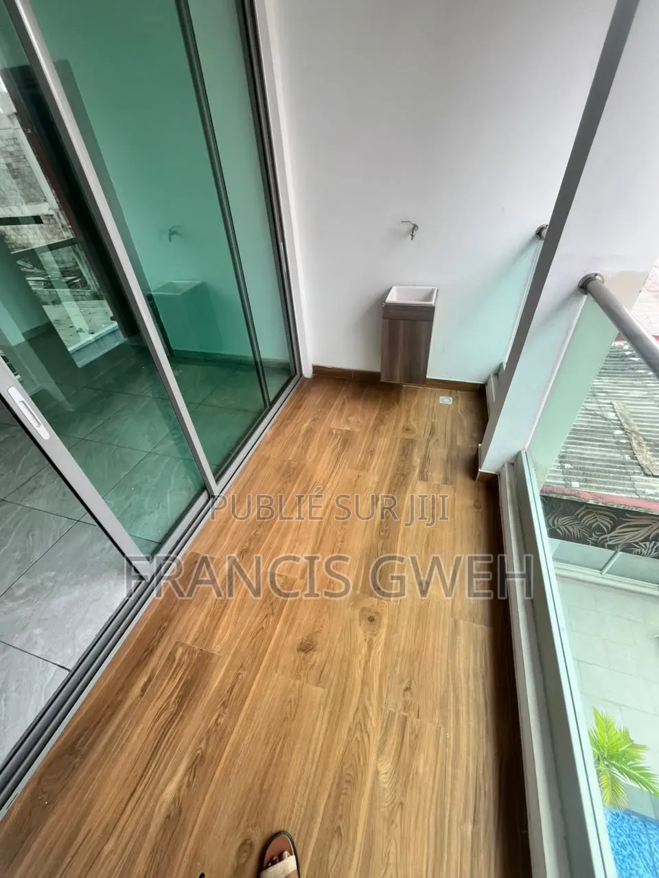 3chbre Appartement dans Francis Gweh, Cocody à Louer