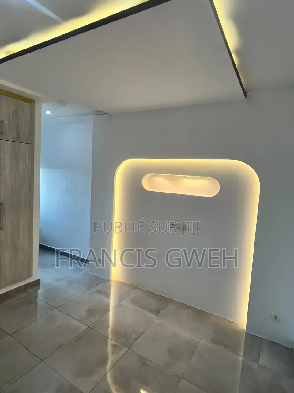3chbre Appartement dans Francis Gweh, Cocody à Louer