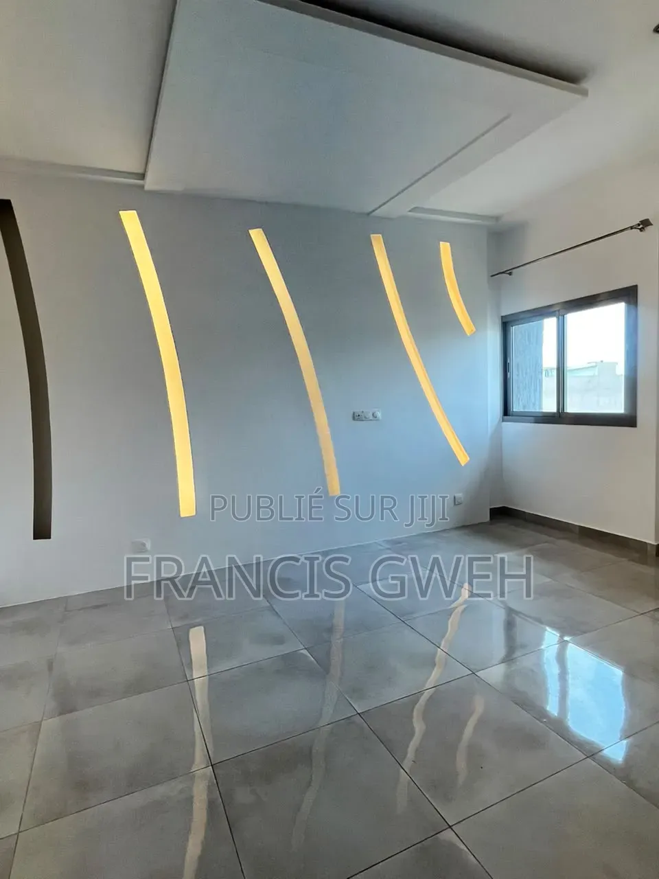 3chbre Appartement dans Francis Gweh, Cocody à Louer
