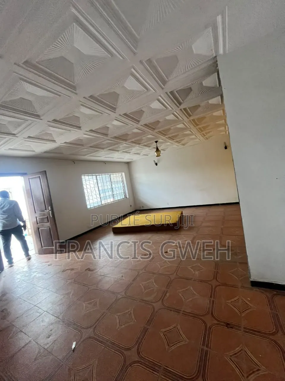 3chbre Duplex dans Francis Gweh, Cocody à Louer