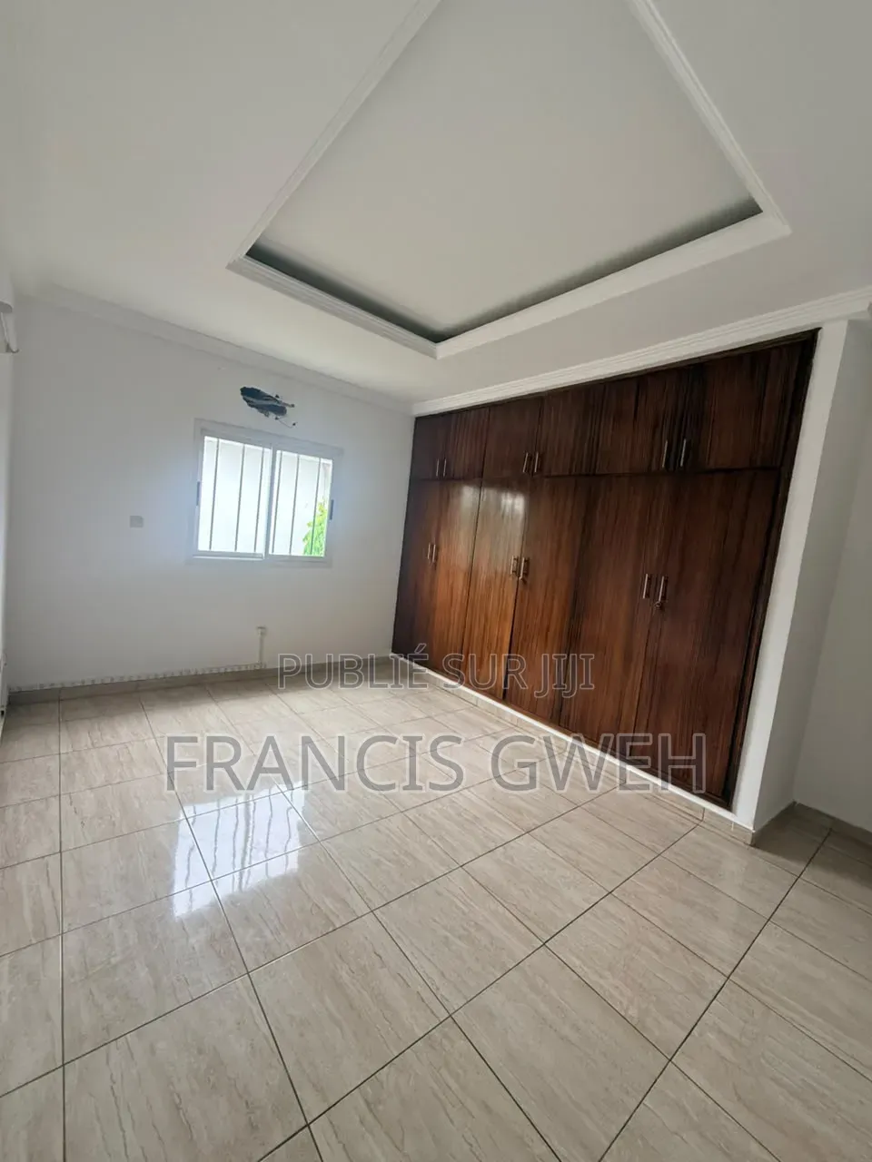 4chbre Duplex dans Francis Gweh, Cocody à Louer