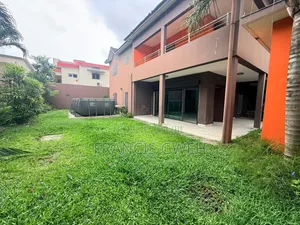 5chbre Duplex dans Francis Gweh, Cocody à Louer