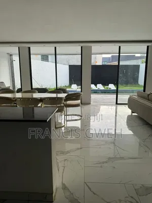 8chbre Duplex dans Francis Gweh, Cocody à Louer