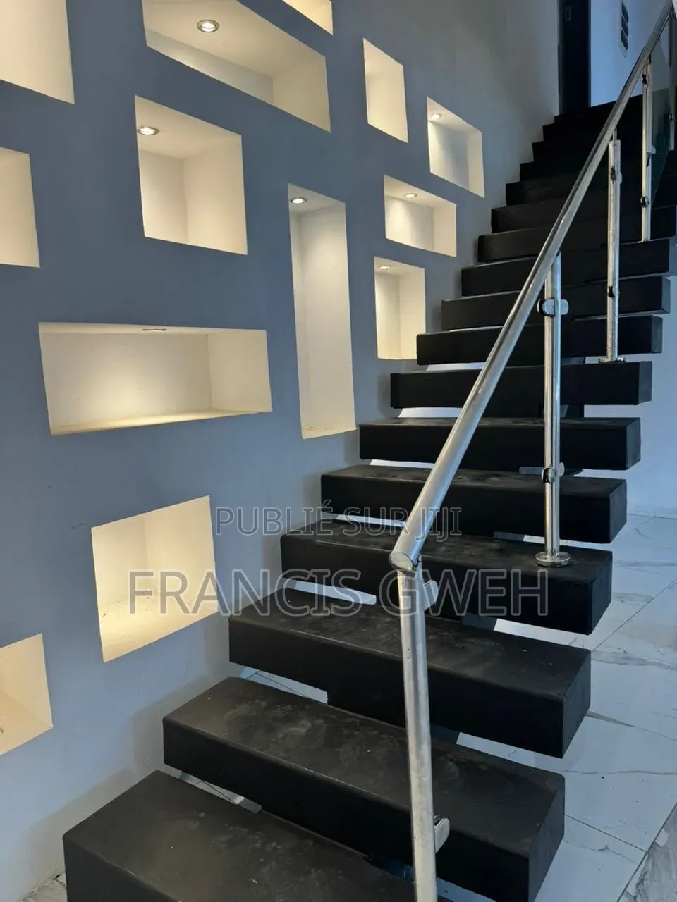8chbre Duplex dans Francis Gweh, Cocody à Louer