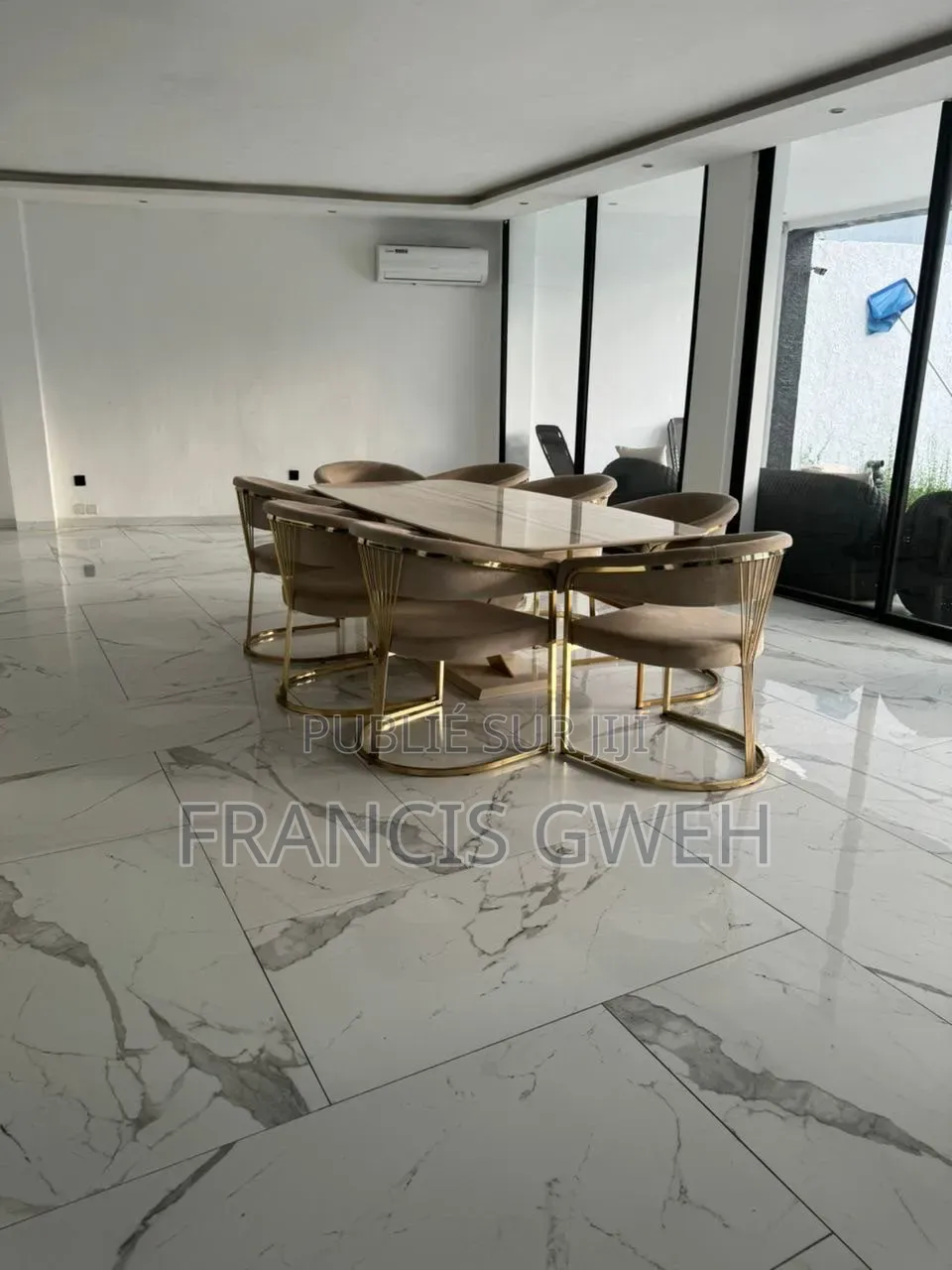 8chbre Duplex dans Francis Gweh, Cocody à Louer