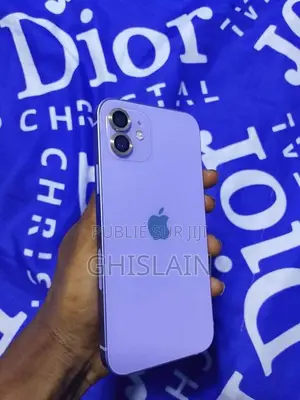 Nouveau Apple iPhone 11 256 GB Rouge