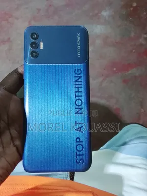 Tecno Spark 8P 64 GB Bleu